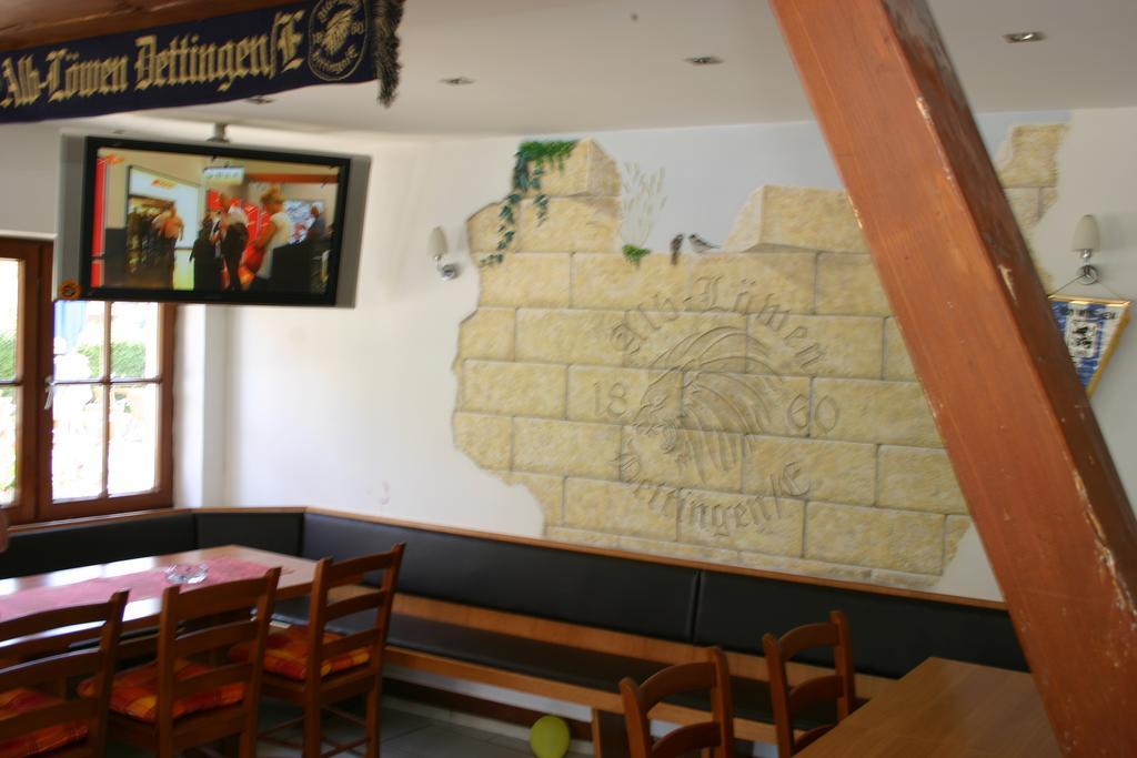 Gasthaus Traube Dettingen an der Erms Exterior photo